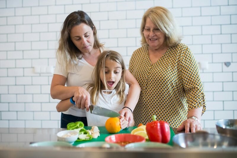 ImportantCool MomFood: Creative, Nutritious Meals Every Family Will Love